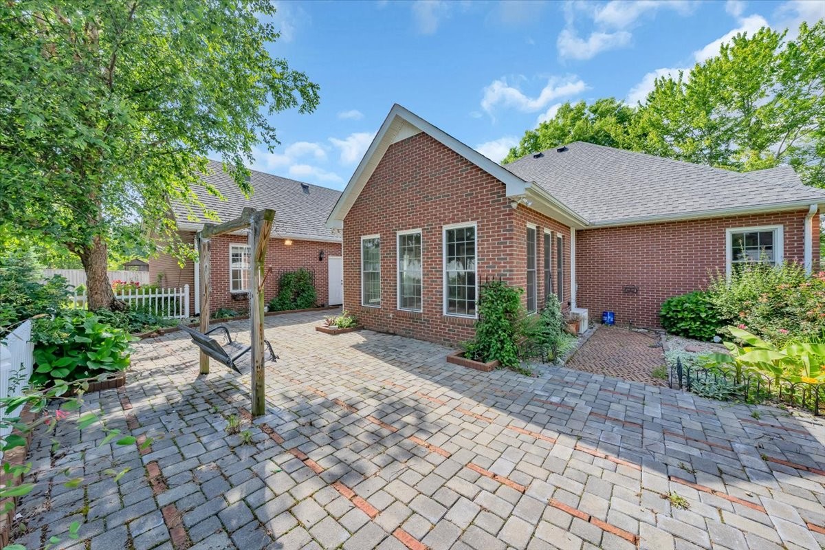 143 Hunters Ridge Dr