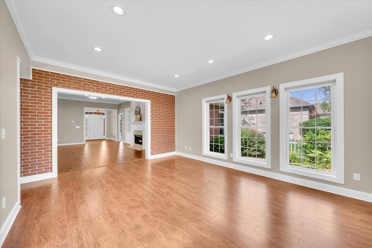 143 Hunters Ridge Dr