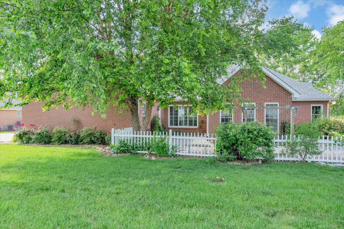 143 Hunters Ridge Dr