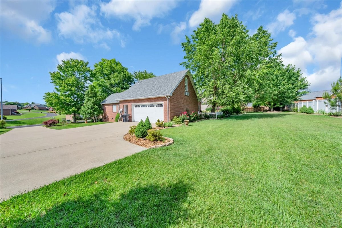 143 Hunters Ridge Dr