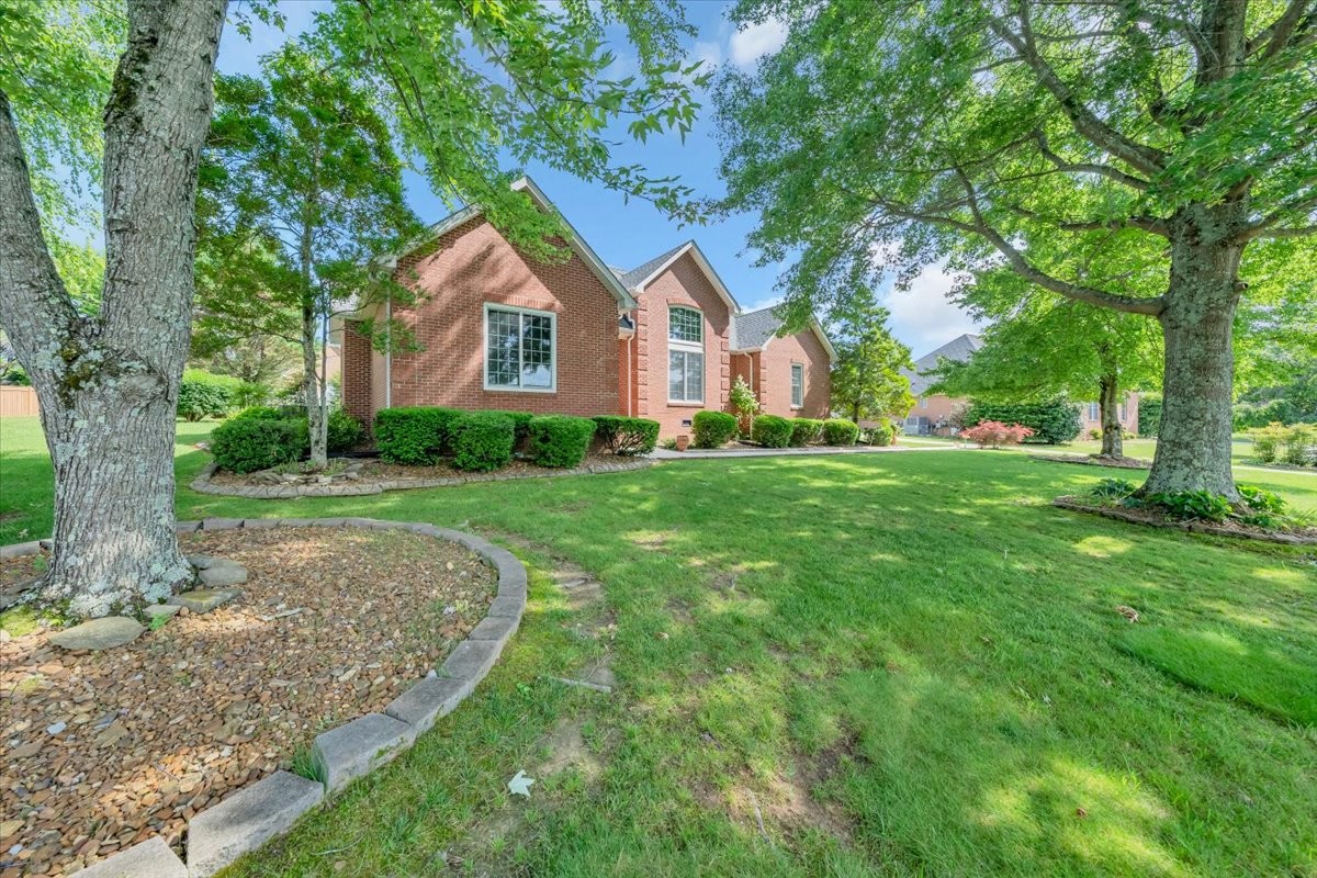 143 Hunters Ridge Dr