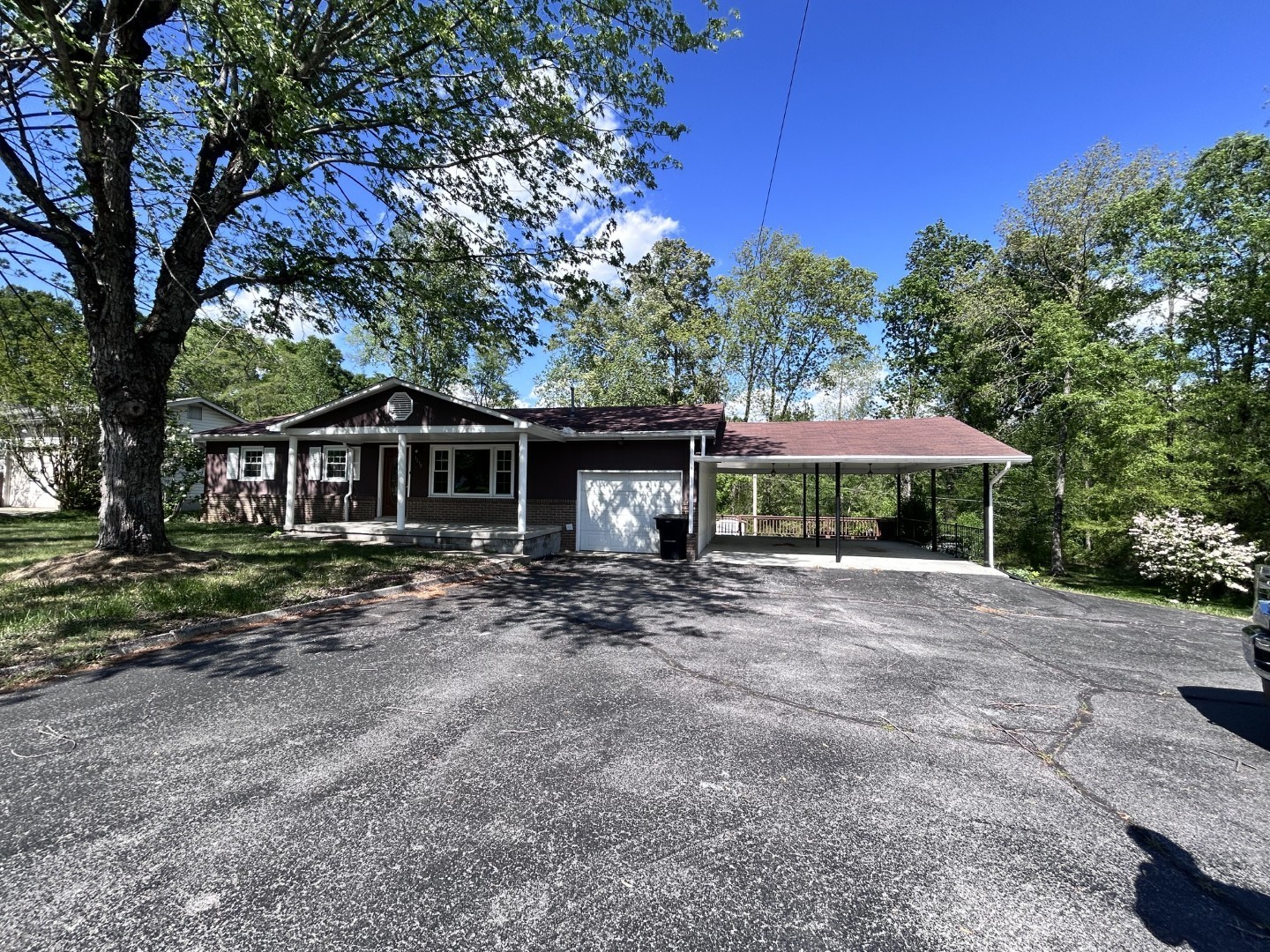 1219 Old Estill Springs Rd