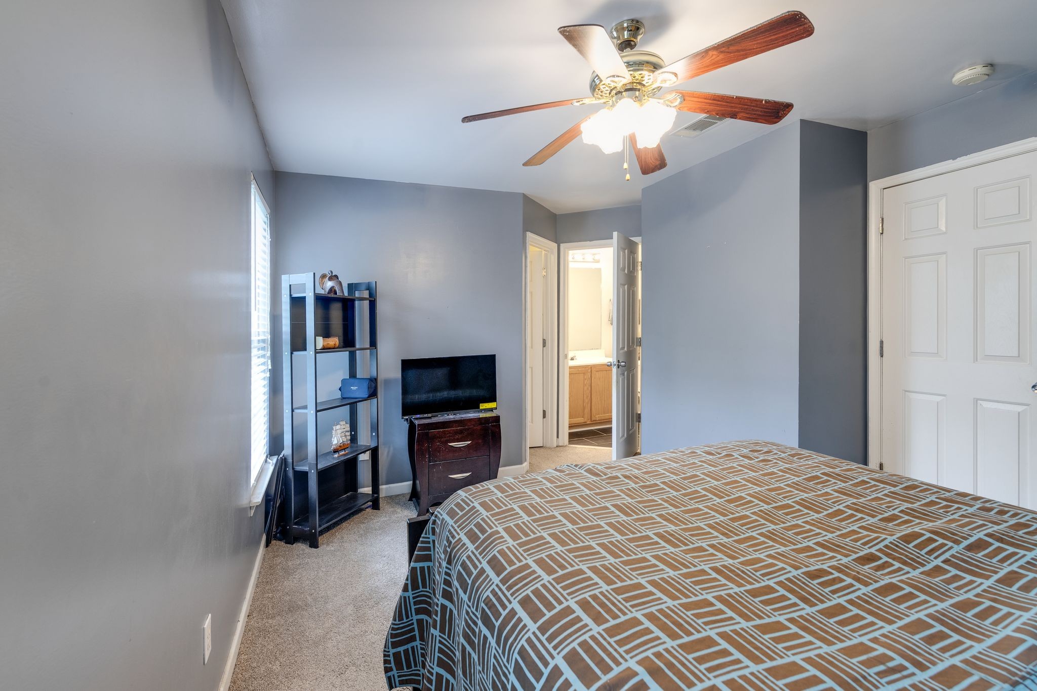3401 Anderson Rd Unit: 12