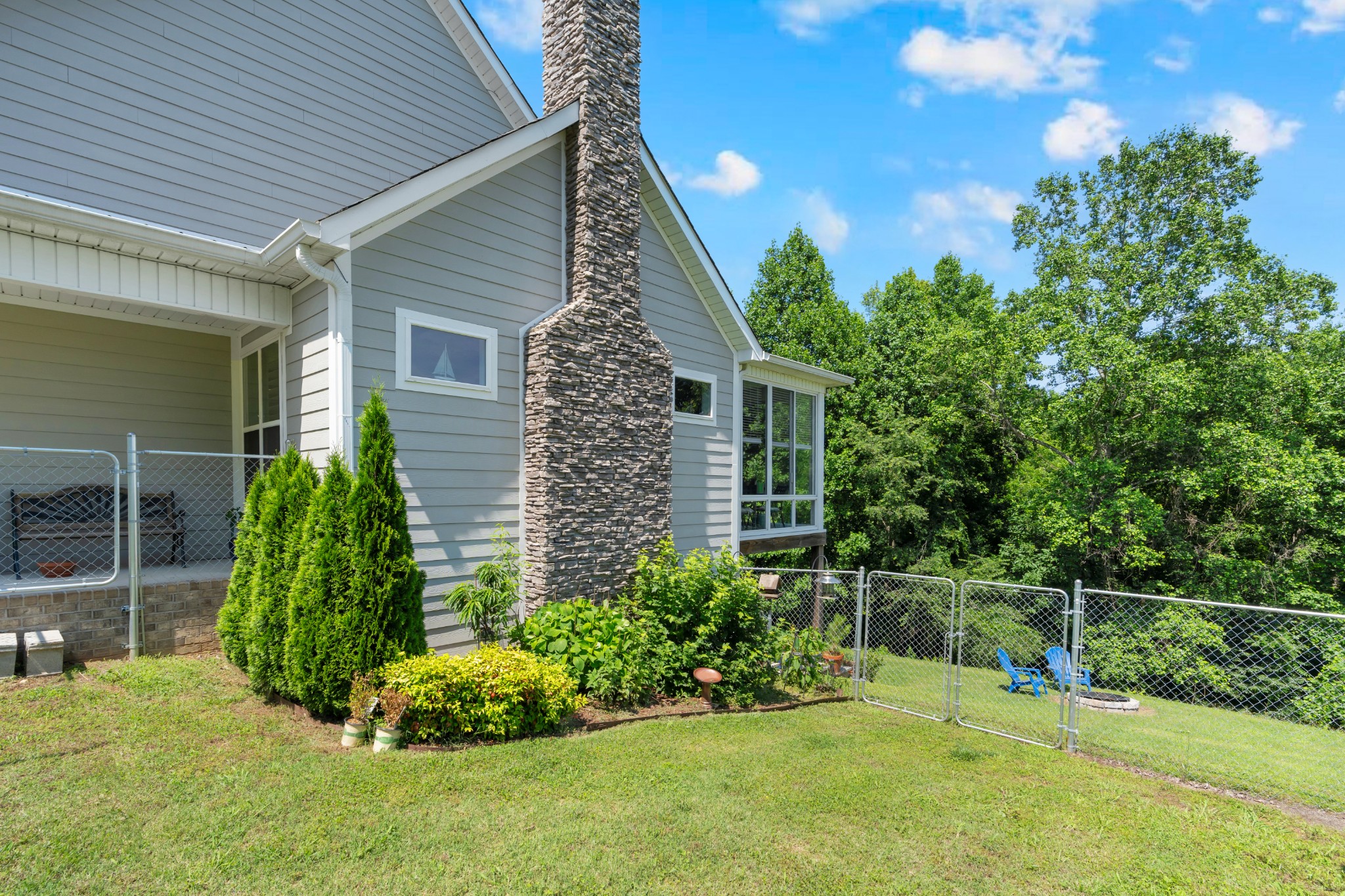 621 Lake Haven Dr