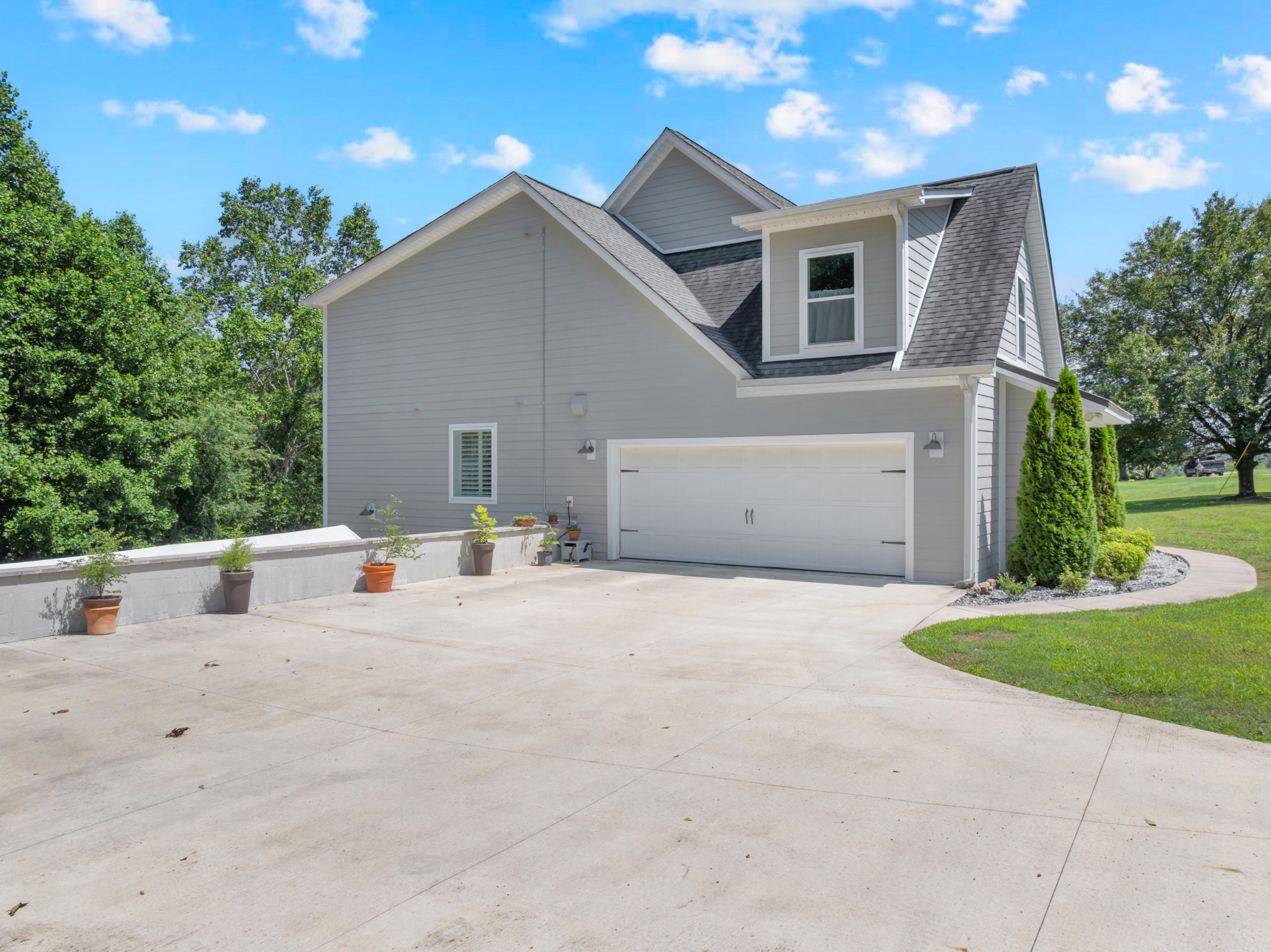 621 Lake Haven Dr