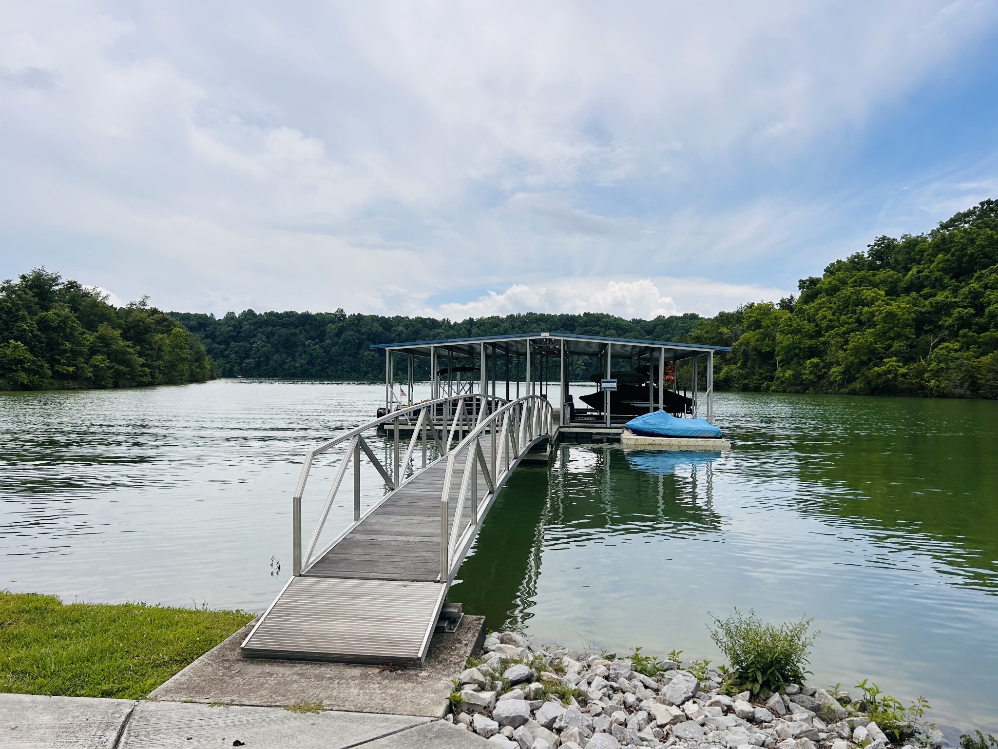 621 Lake Haven Dr