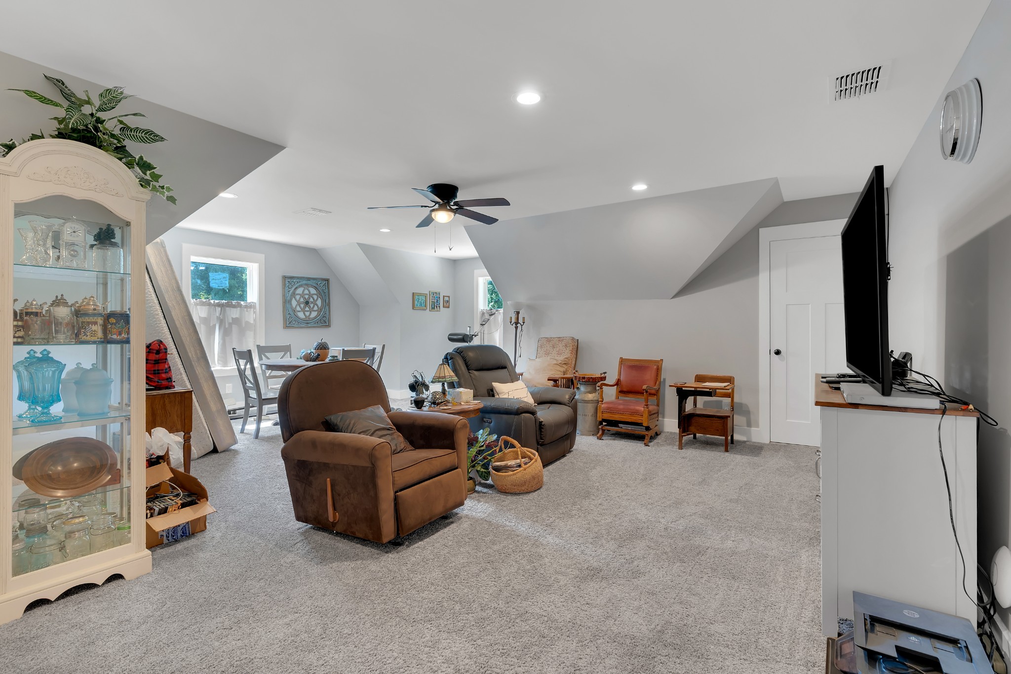 621 Lake Haven Dr