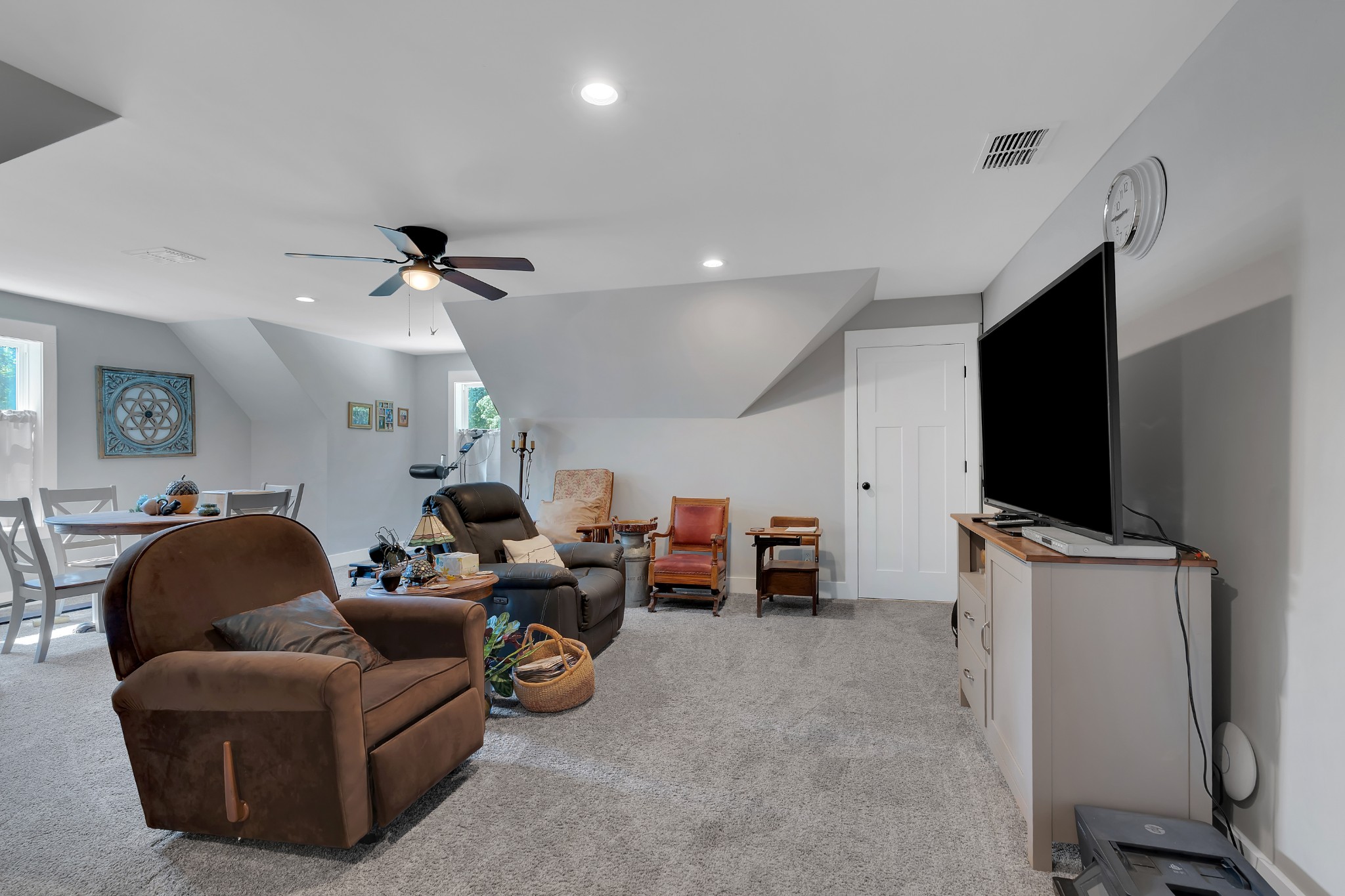 621 Lake Haven Dr