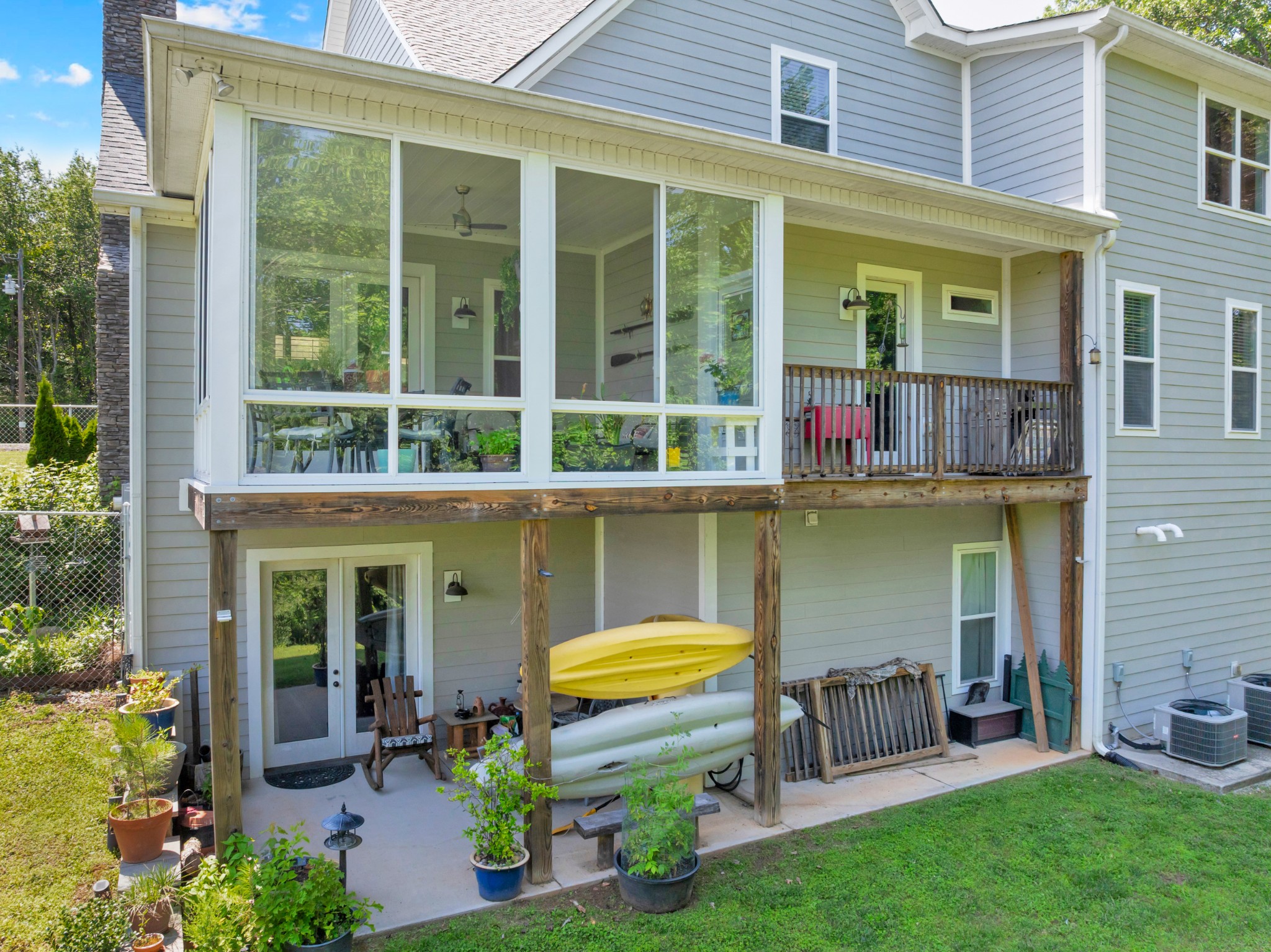 621 Lake Haven Dr