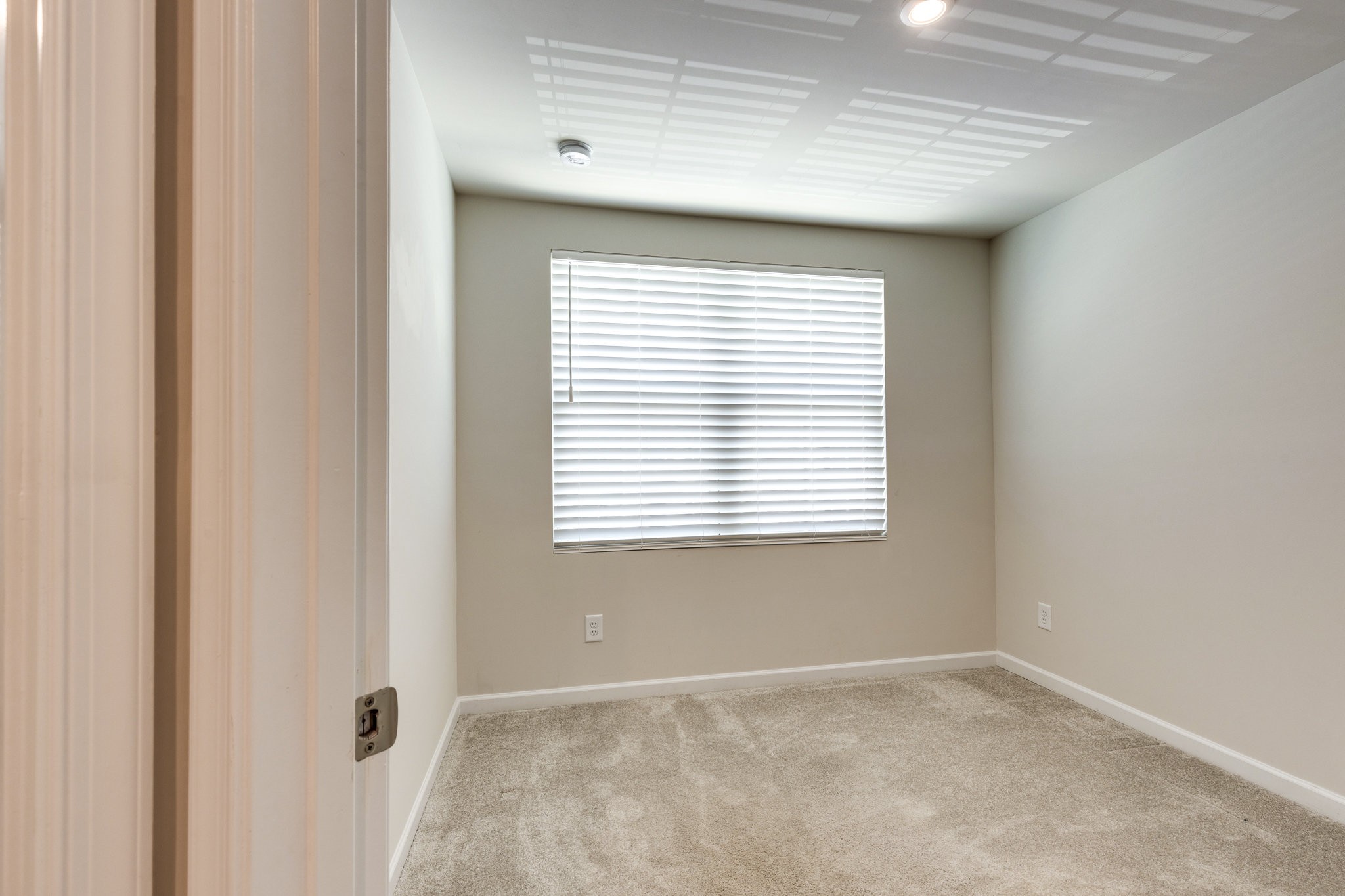 1520 Smoketree Rd
