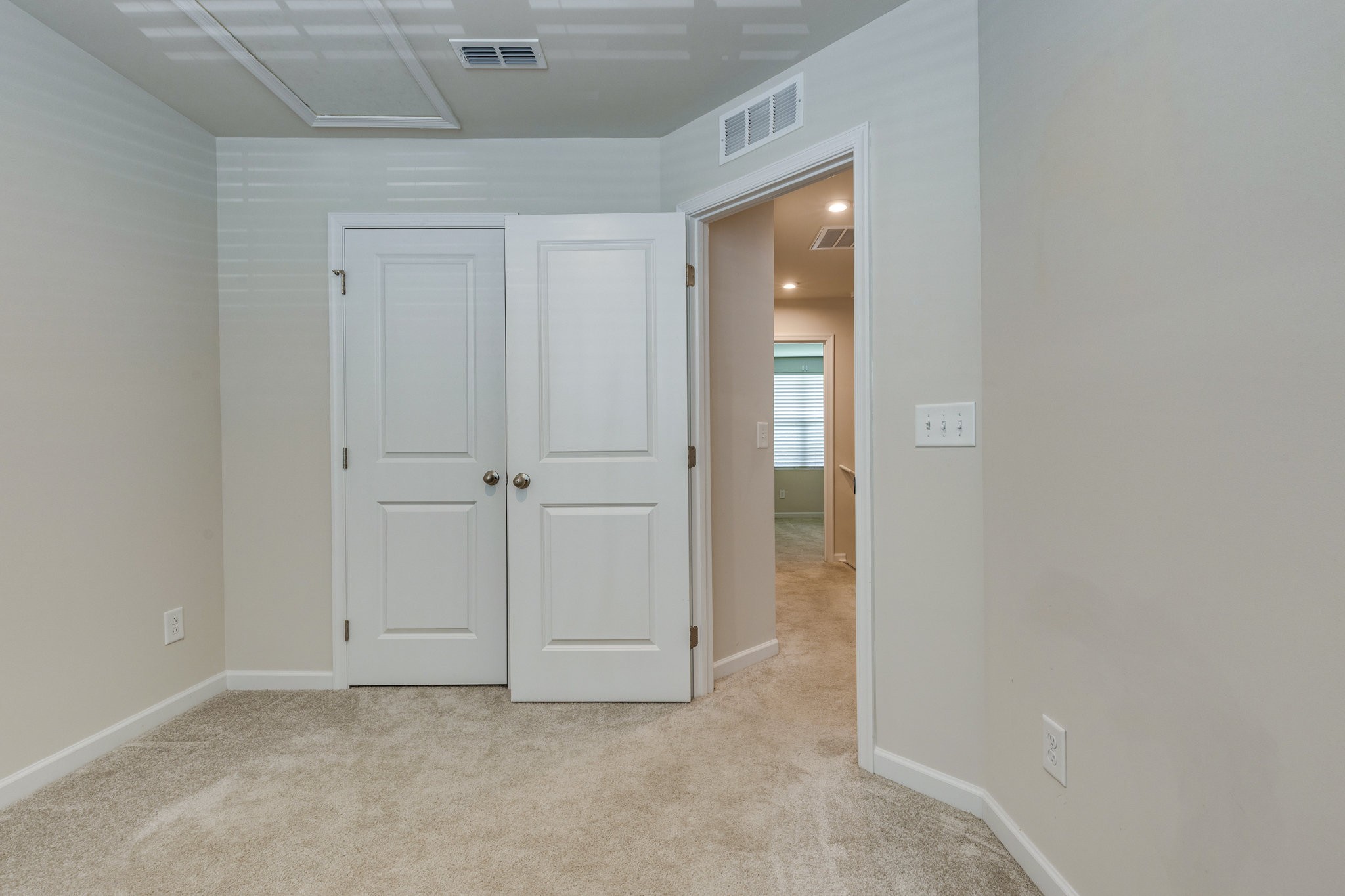 1520 Smoketree Rd