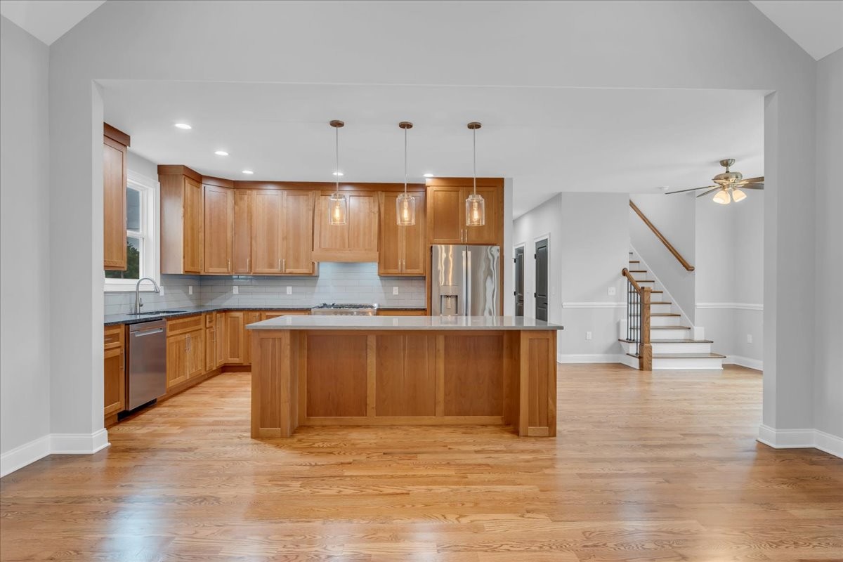 74 Summer Lake Ct