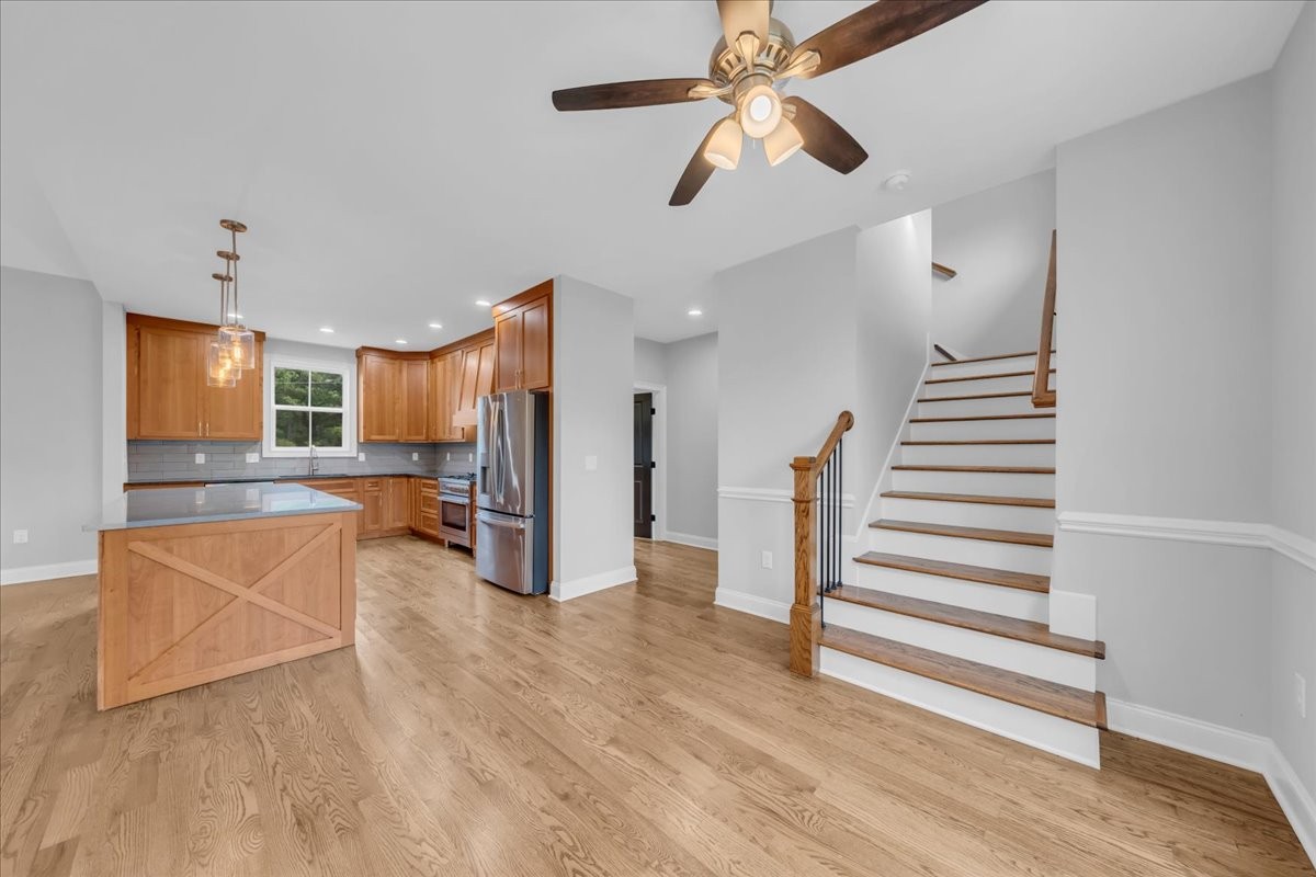 74 Summer Lake Ct