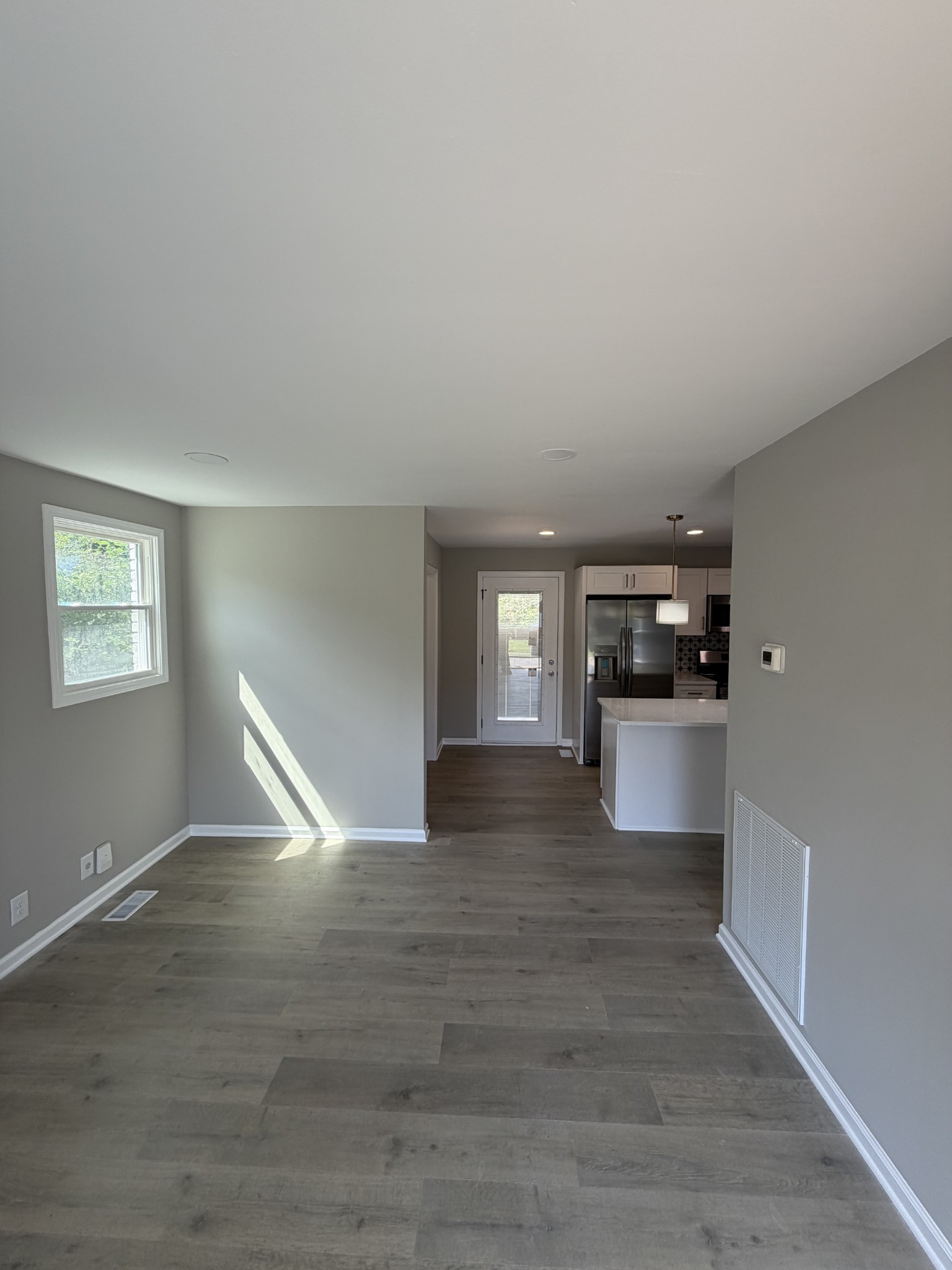 683 Shelton Ct