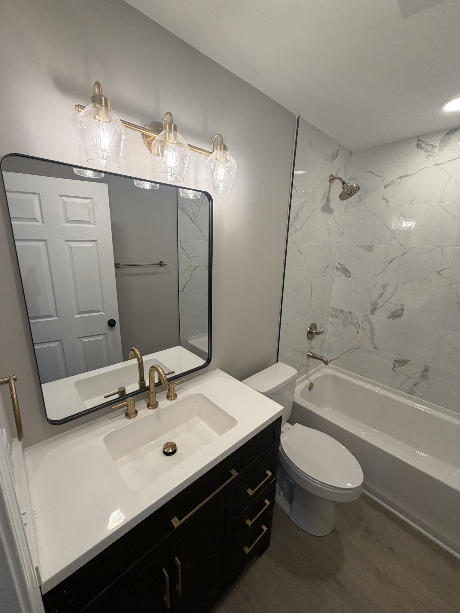 683 Shelton Ct