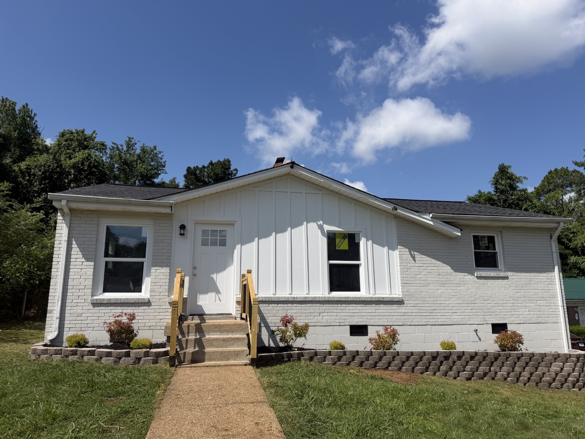 683 Shelton Ct