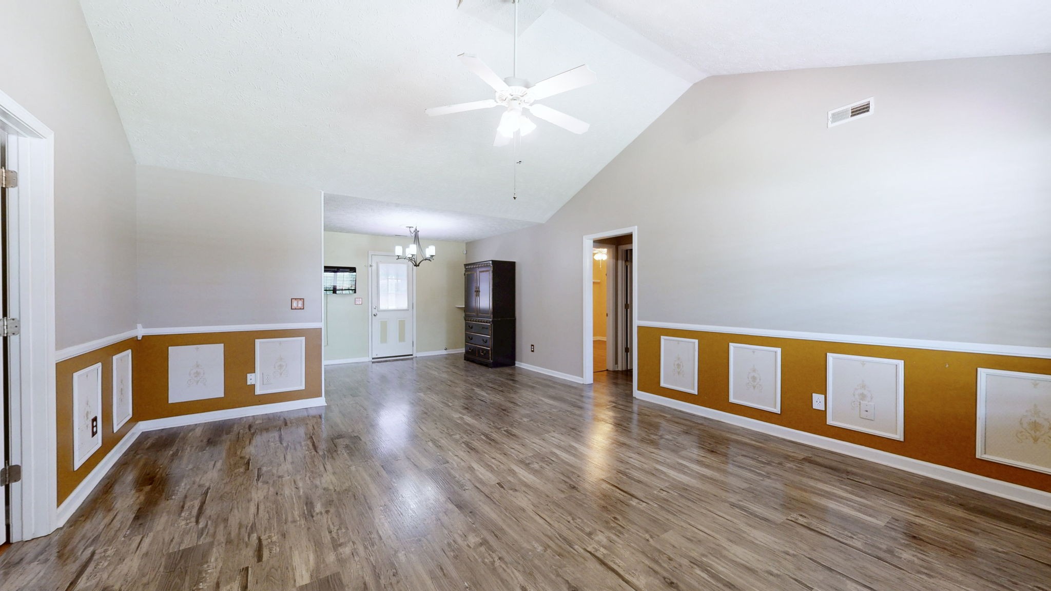 2938 Ridgewood Dr