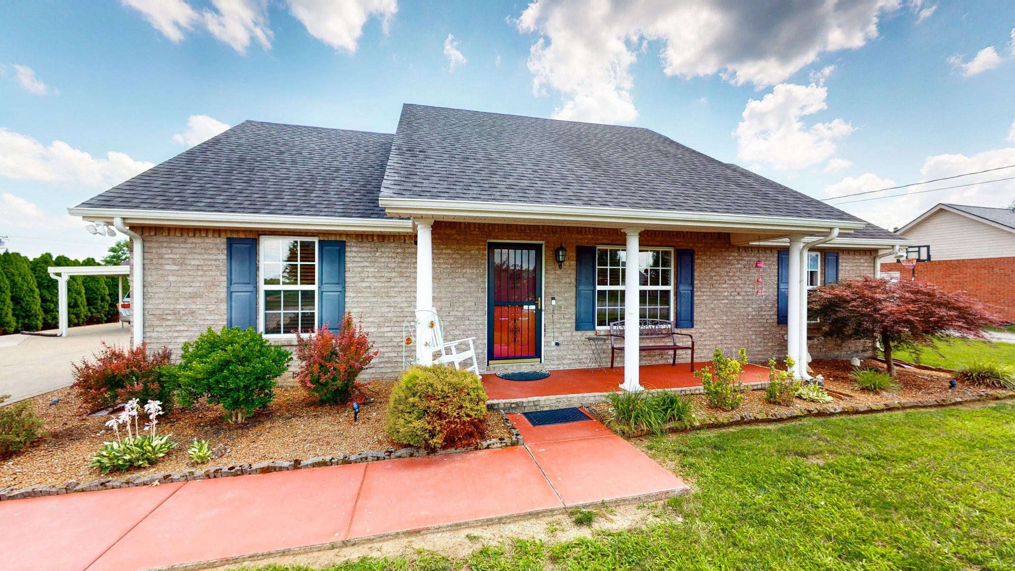 2938 Ridgewood Dr
