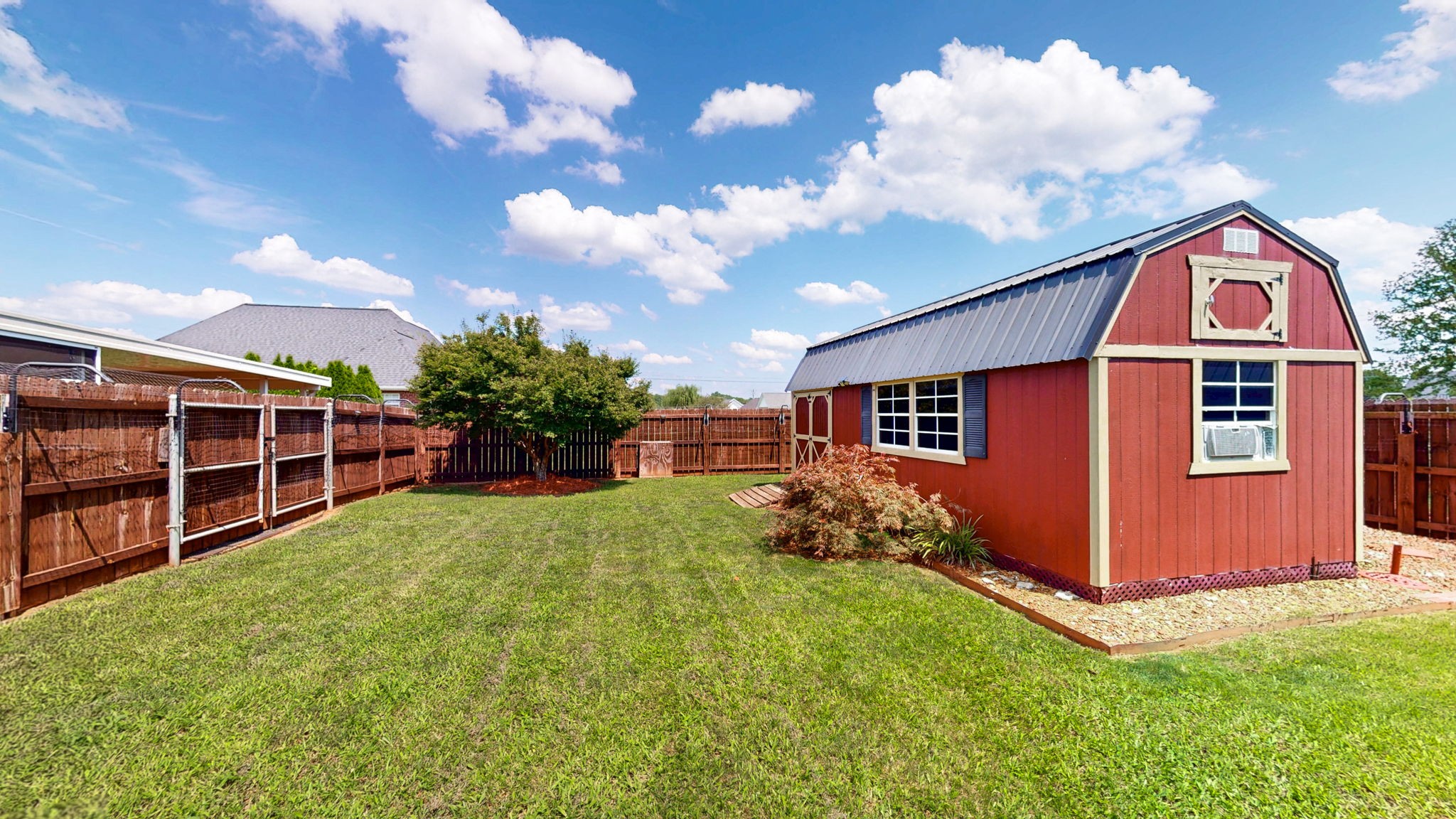 2938 Ridgewood Dr