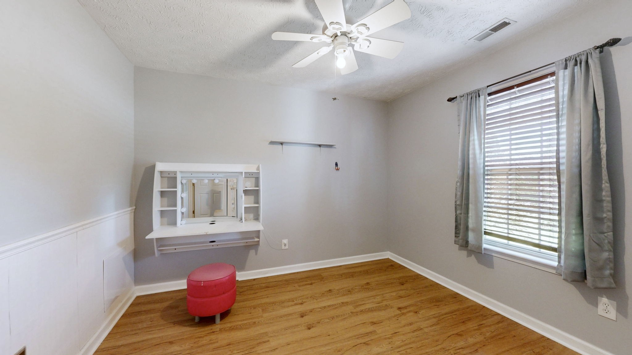 2938 Ridgewood Dr