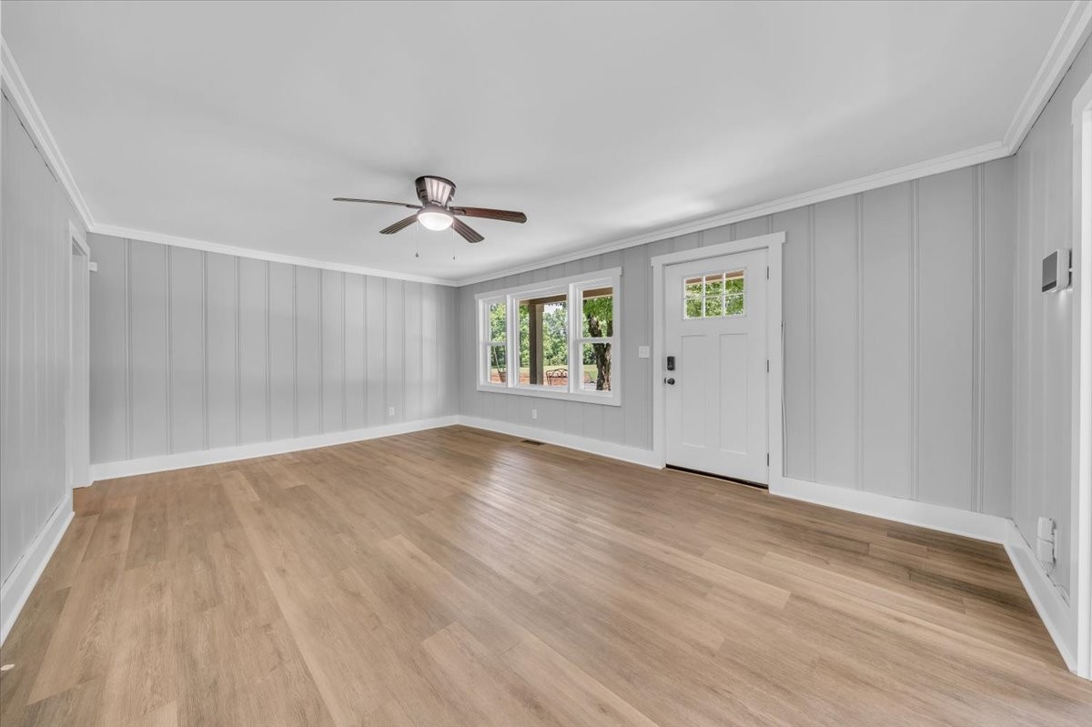 617 Fall River Rd