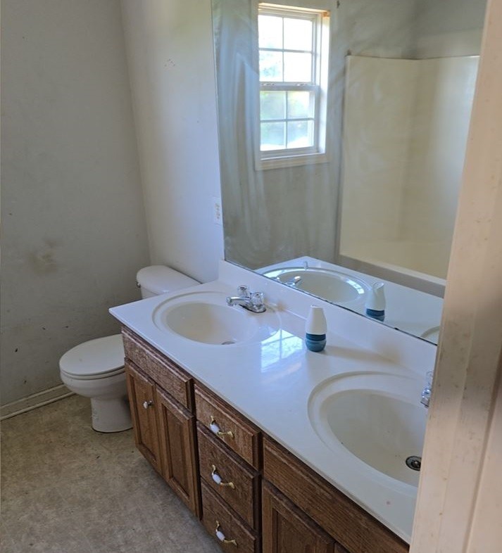 215 Warren Cir