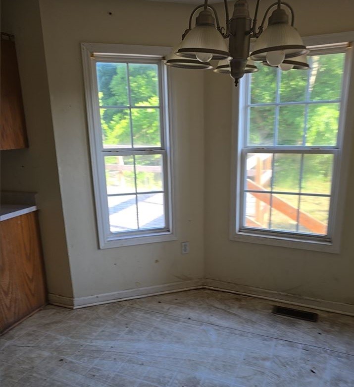 215 Warren Cir