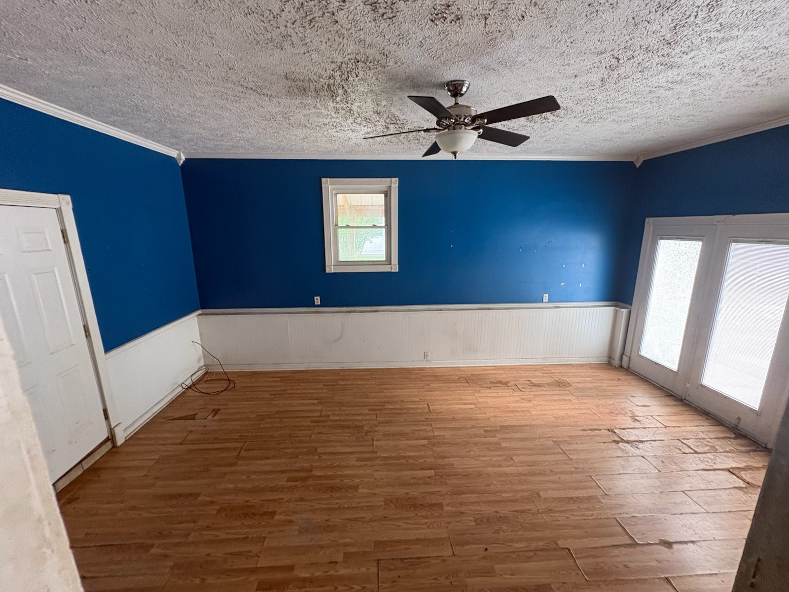 400 Neely Ave