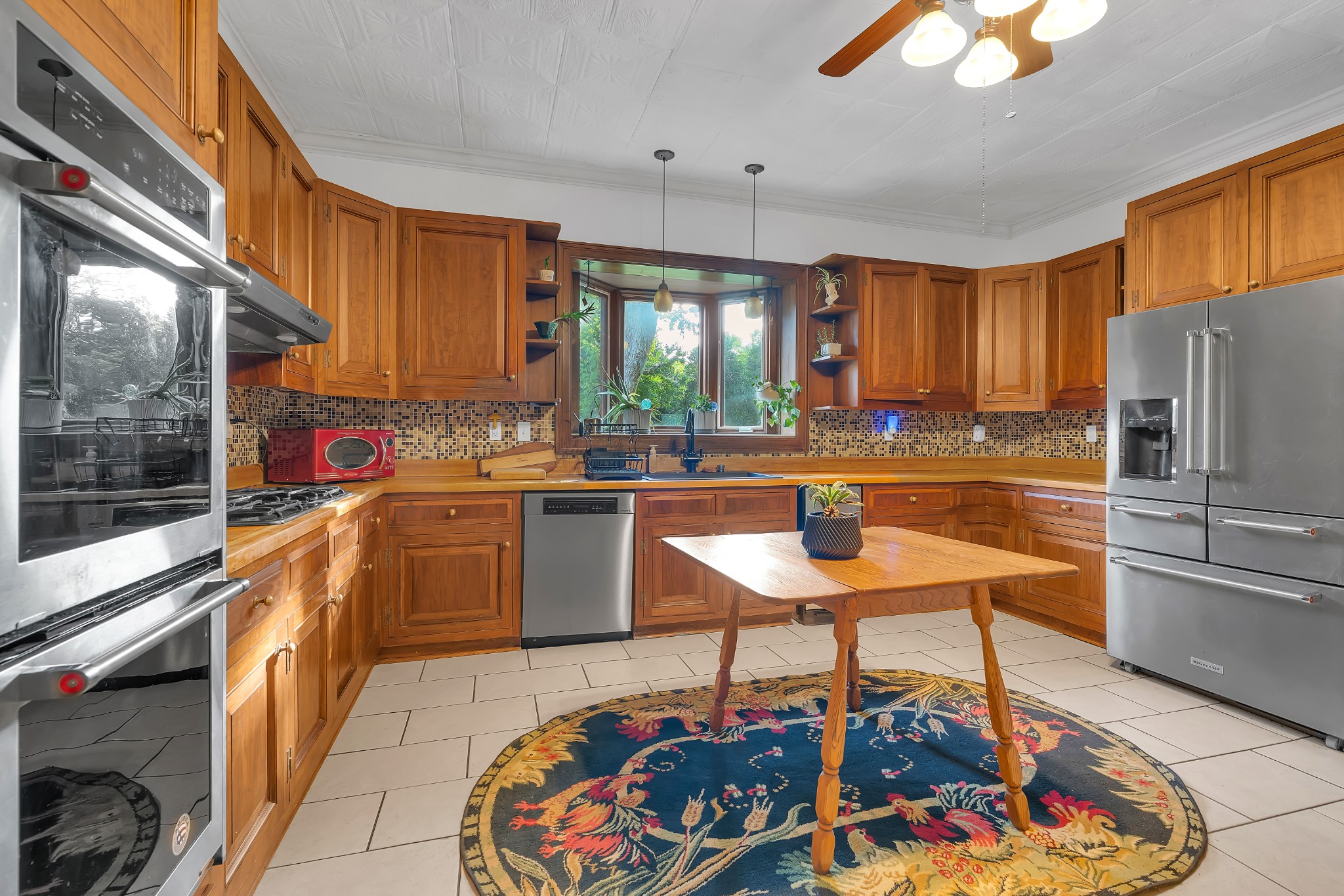 412 E Petty Ln
