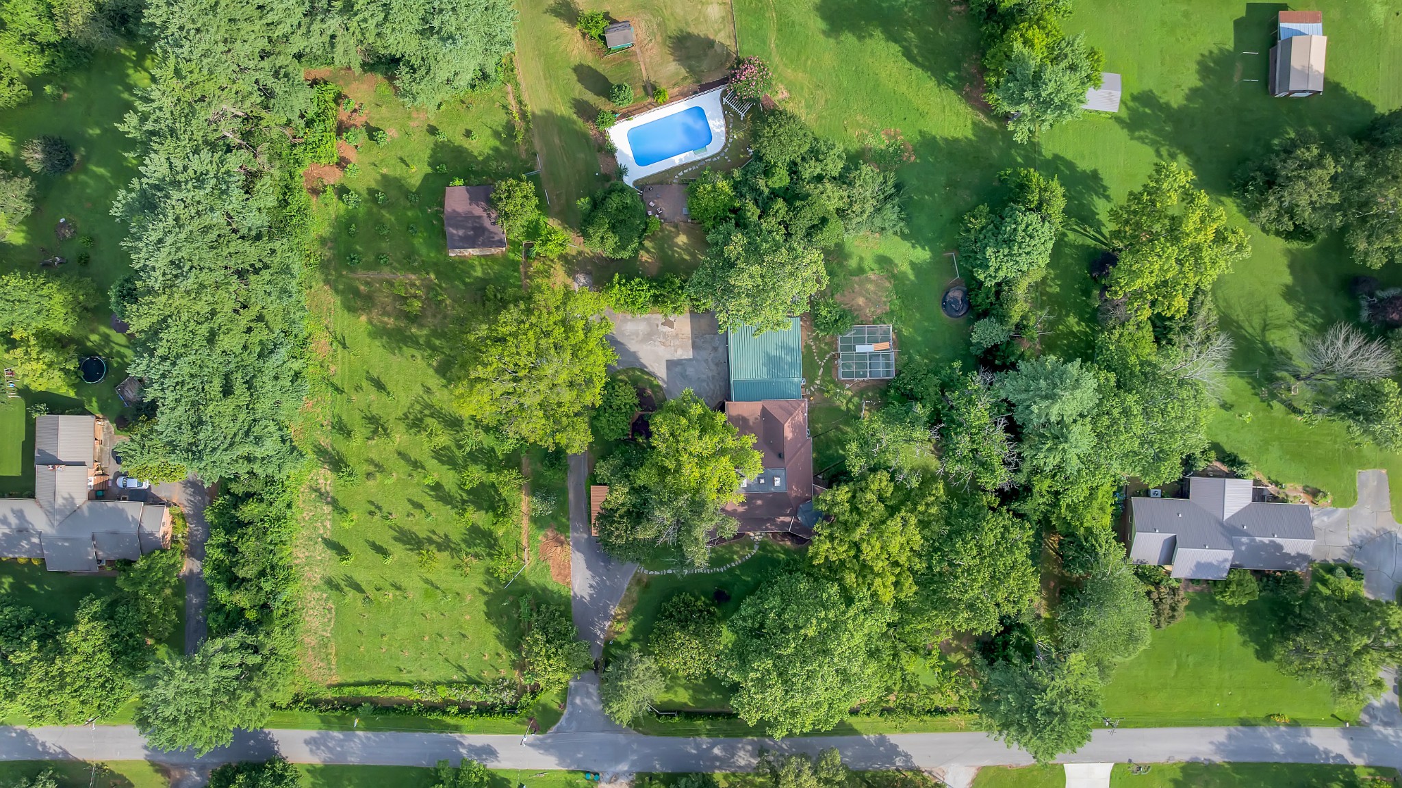 412 E Petty Ln