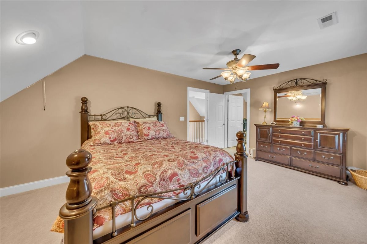92 Freeman Ct