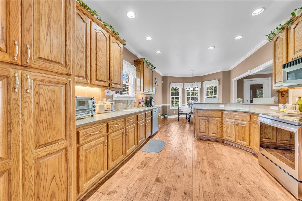 92 Freeman Ct