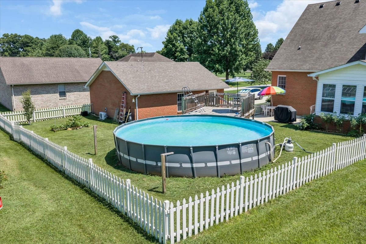 92 Freeman Ct