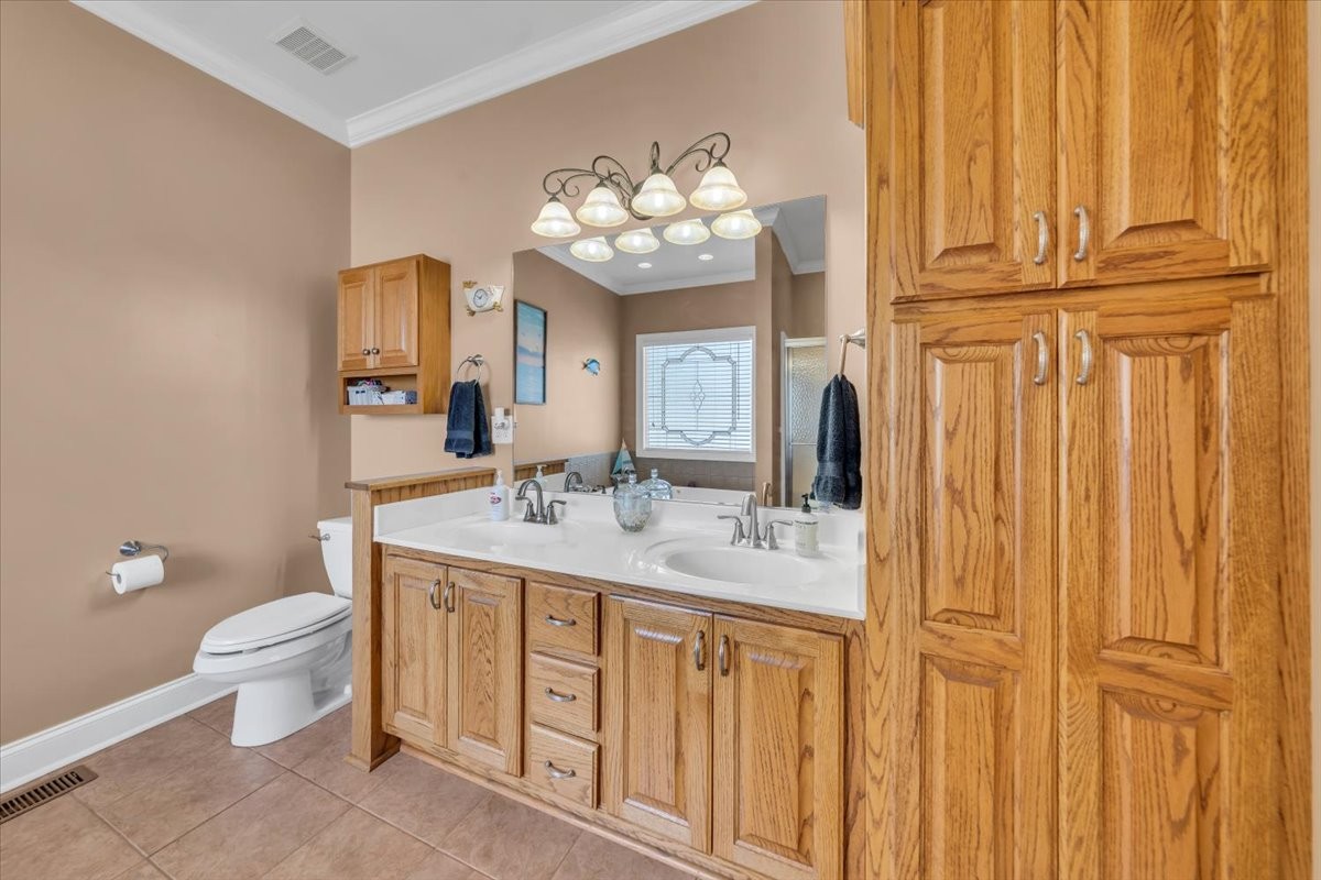 92 Freeman Ct