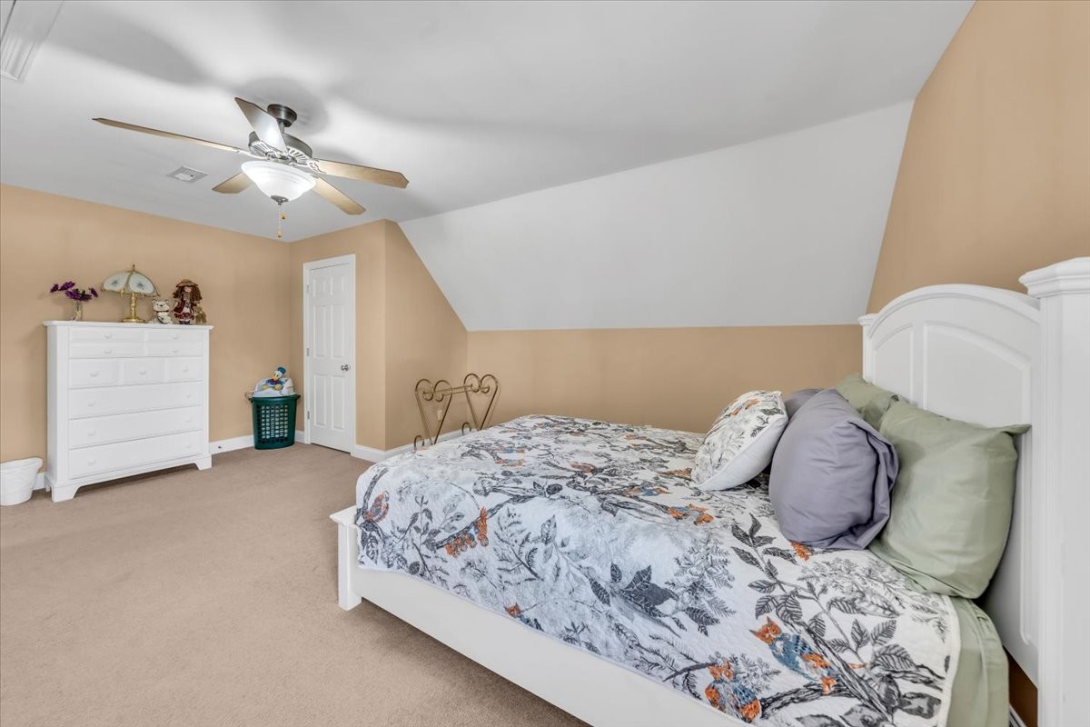 92 Freeman Ct