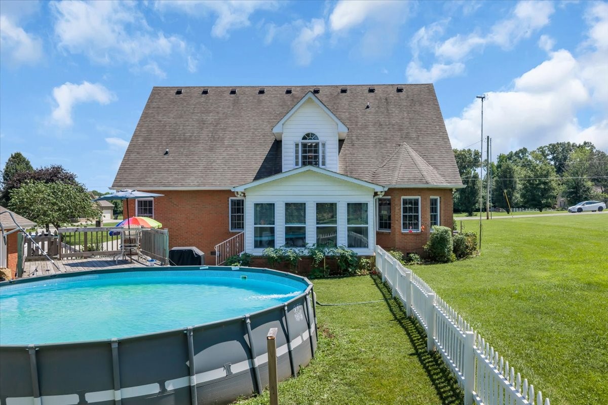 92 Freeman Ct