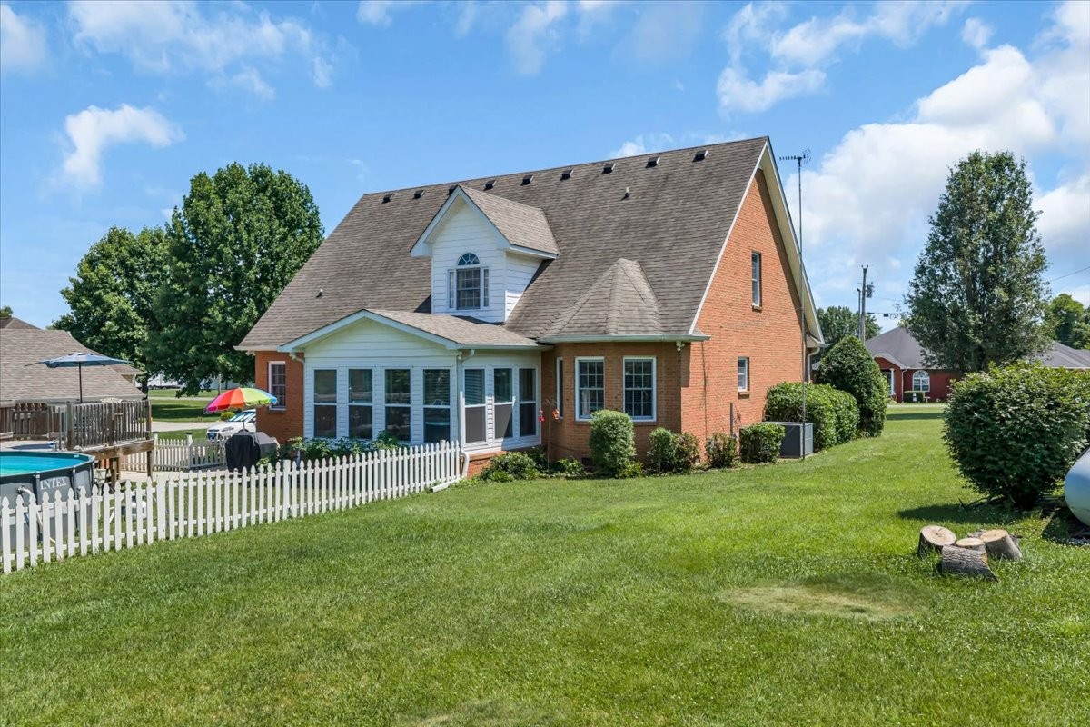 92 Freeman Ct