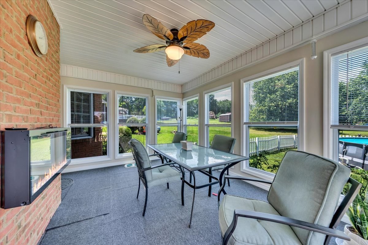 92 Freeman Ct