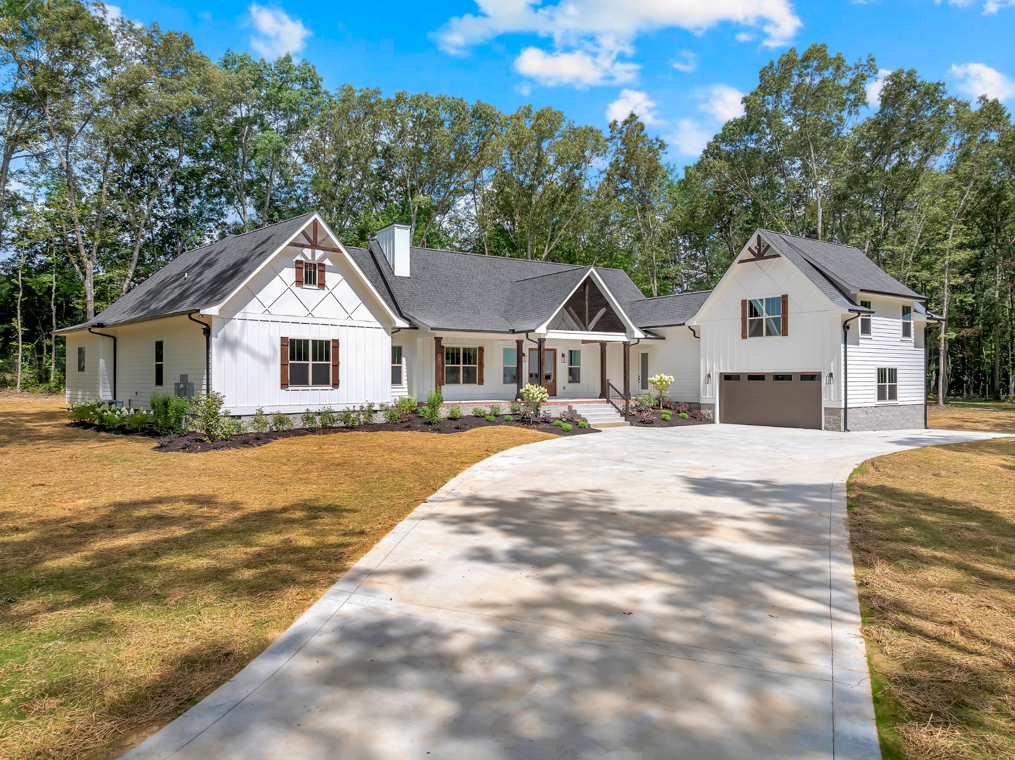 453 Dogwood Ln