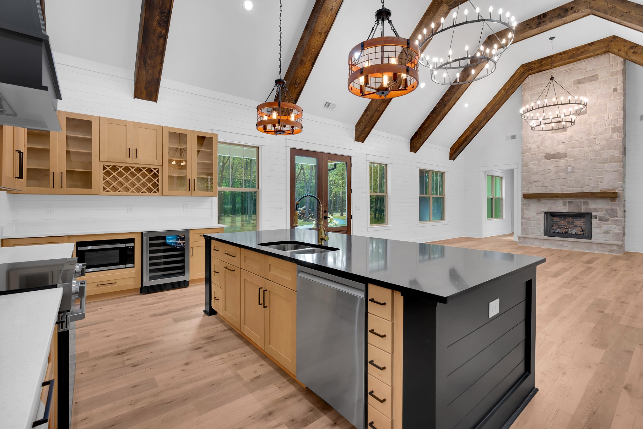 453 Dogwood Ln