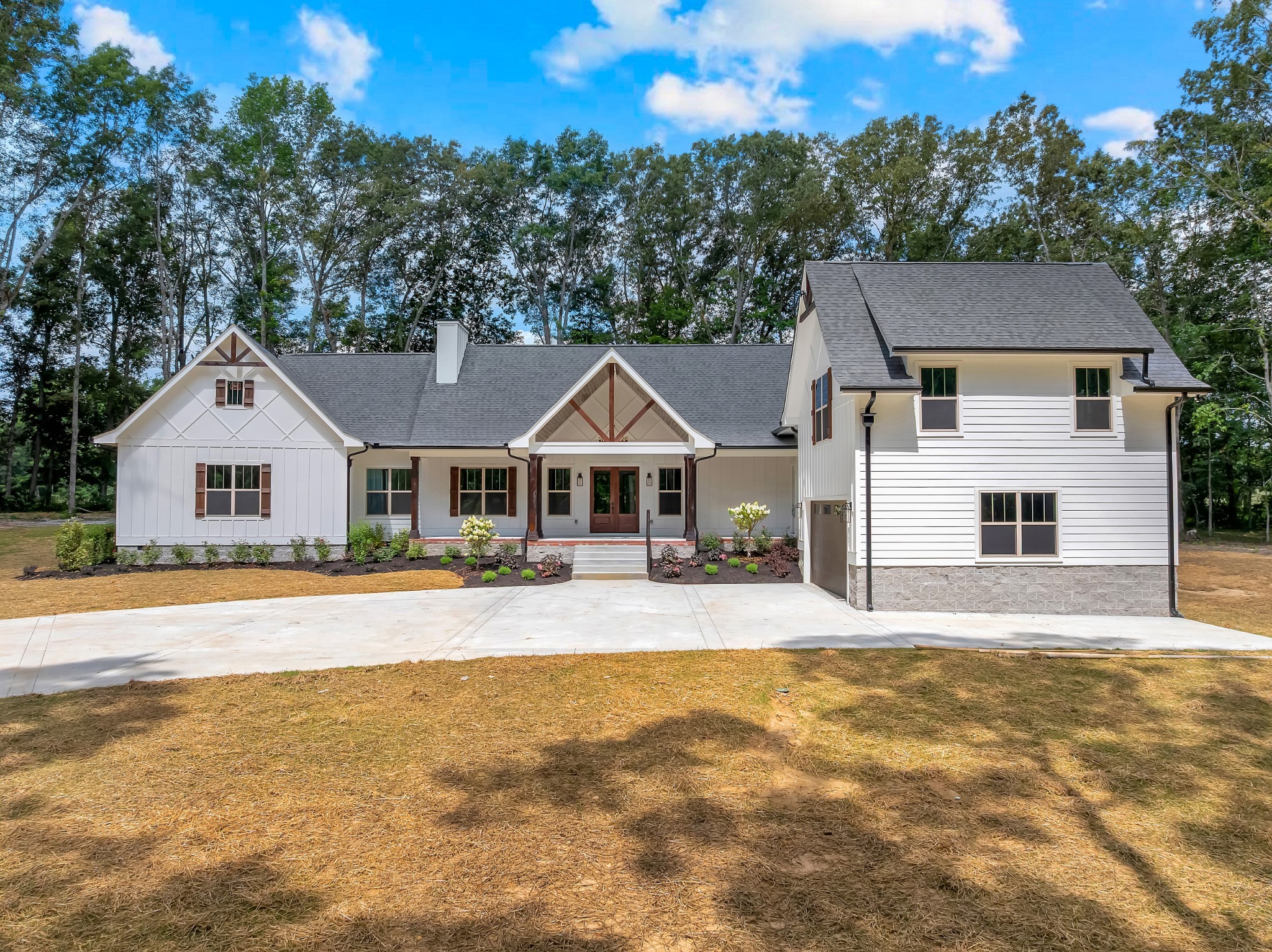 453 Dogwood Ln