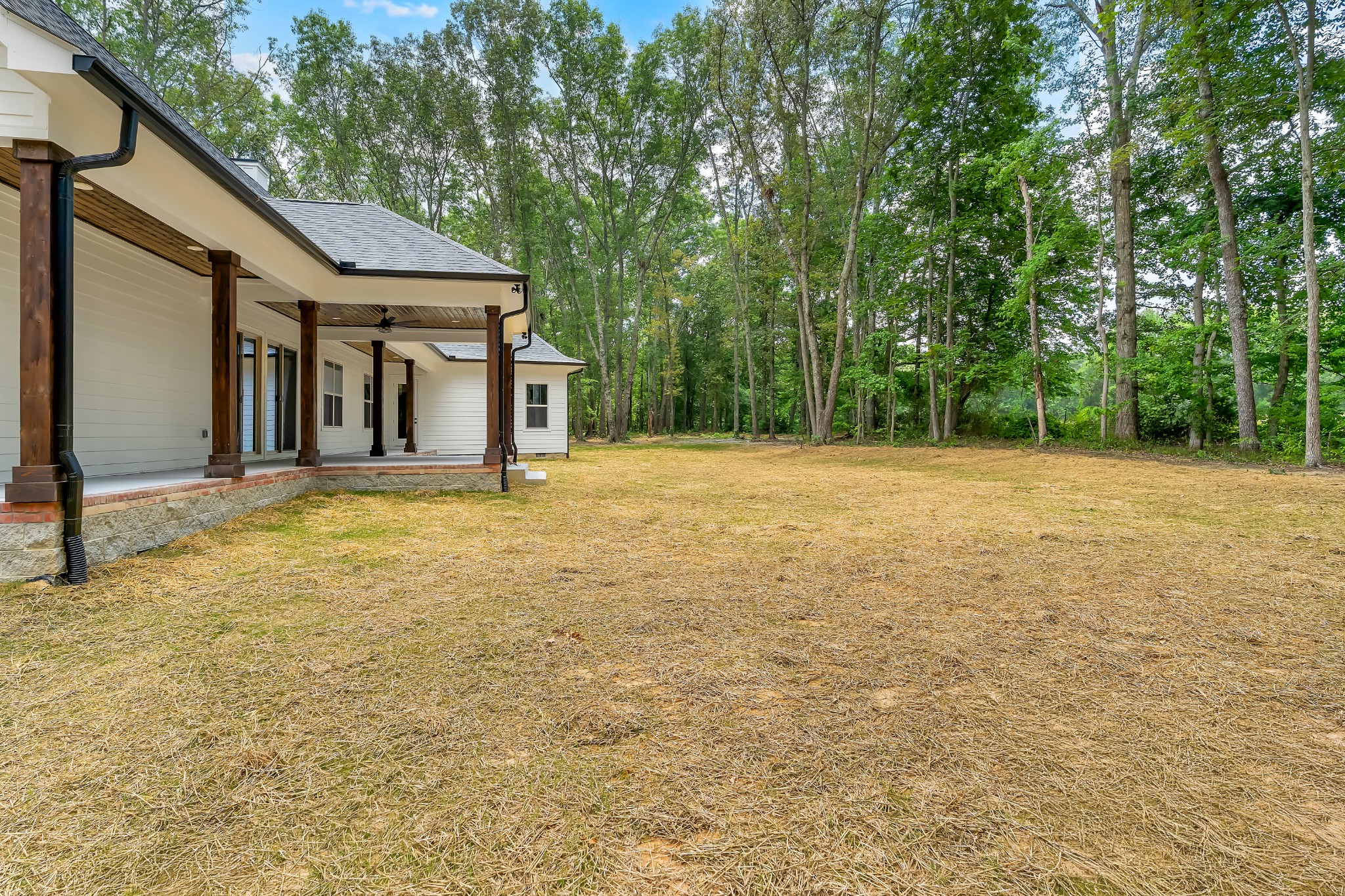 453 Dogwood Ln