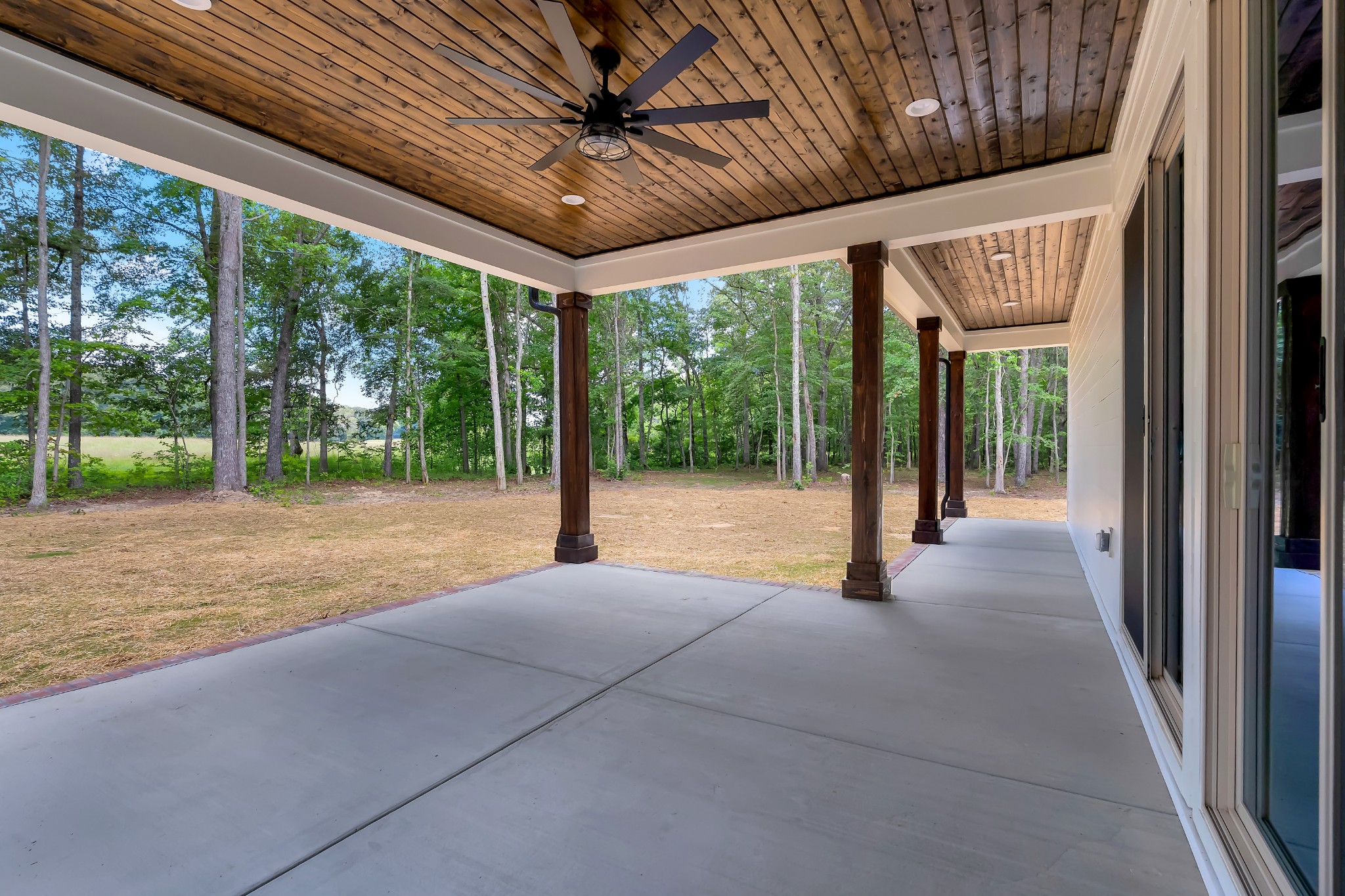 453 Dogwood Ln