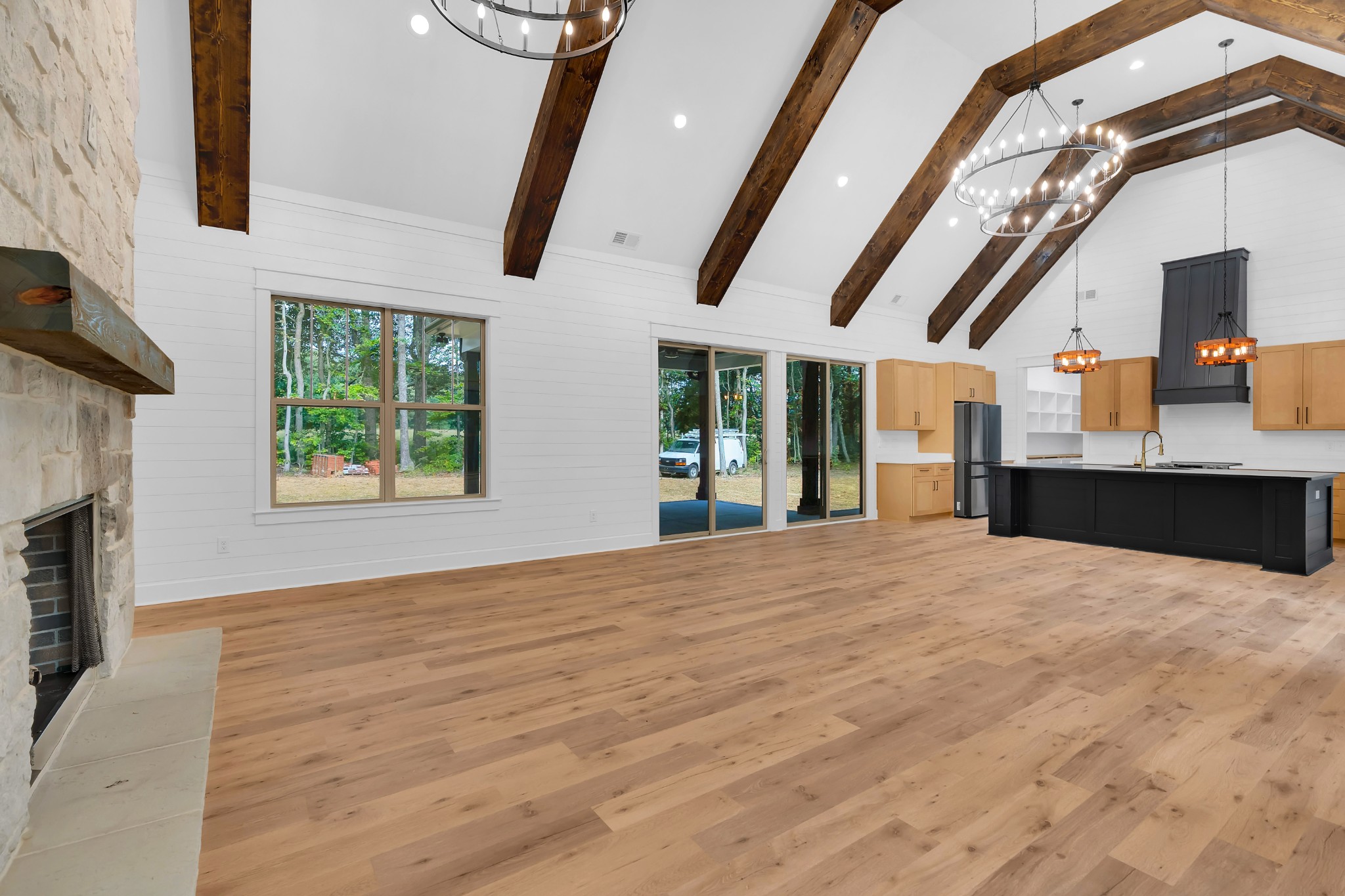453 Dogwood Ln