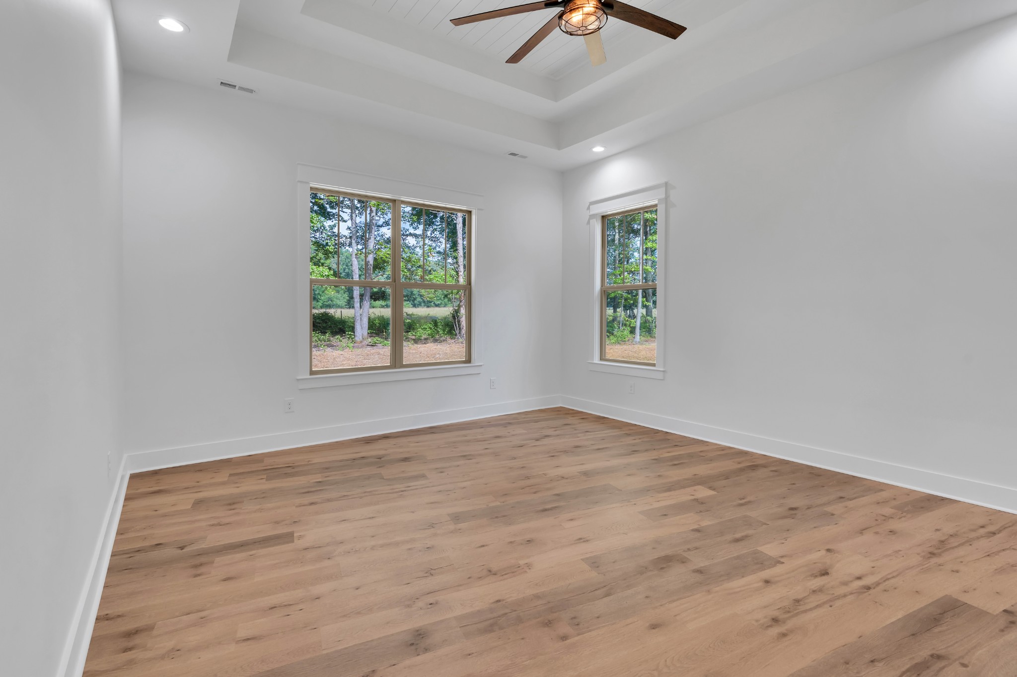 453 Dogwood Ln
