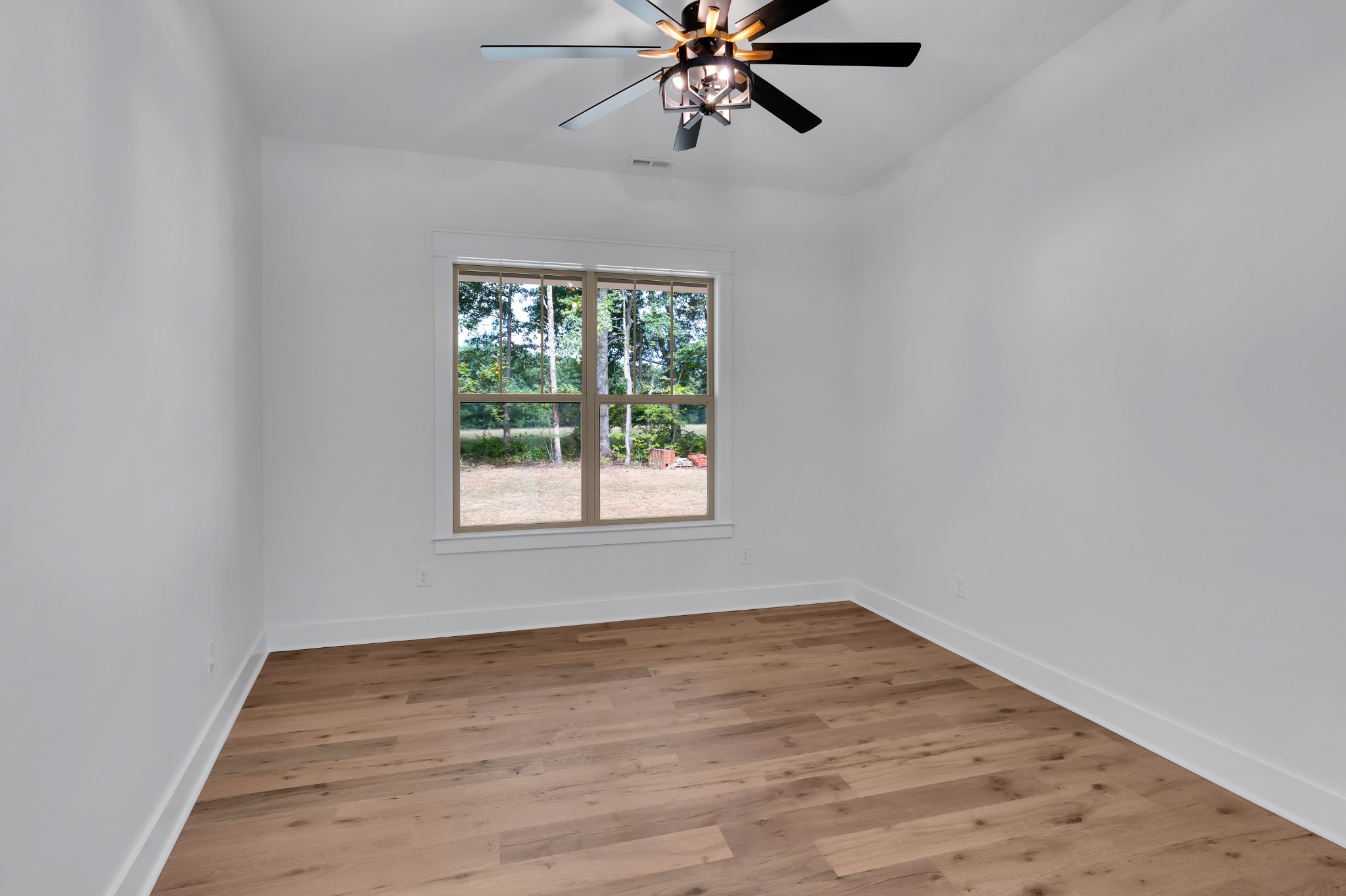 453 Dogwood Ln