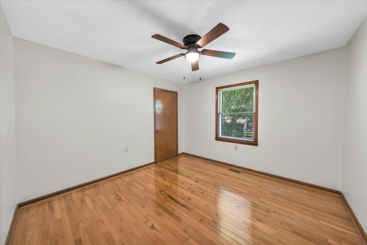 106 Larkway Dr