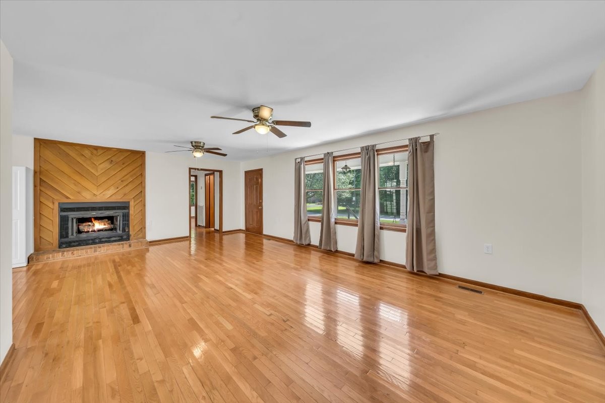 106 Larkway Dr