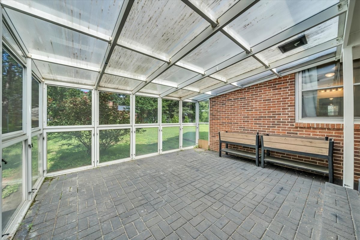 106 Larkway Dr