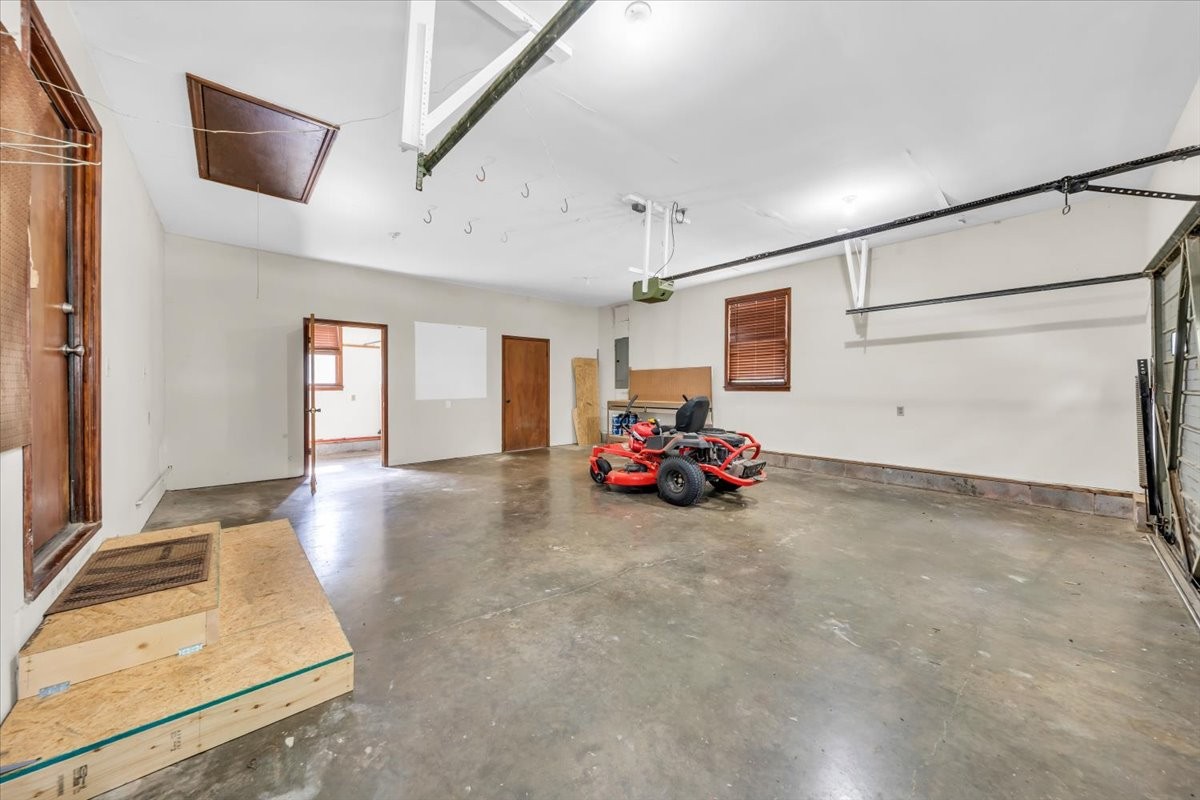 106 Larkway Dr